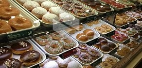 Сеть пончиковых Krispy Kreme Doughnuts на Никольской улице