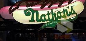Кафе Nathan&#039;s Famous в ТЦ Атриум, 1 этаж