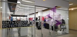 Магазин Nike в ТЦ Континент на Байконурской улице