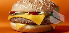 Ресторан быстрого питания McDonald’s на метро Отрадное
