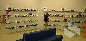 Обувной магазин Dickson в ТЦ Ладья
