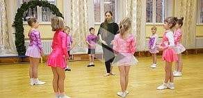 Танцы и фитнес для детей и взрослых HappyClub на улице Константинова