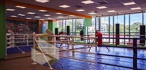 Gold’s Fitness в гостиничном комплексе Hampton by Hilton