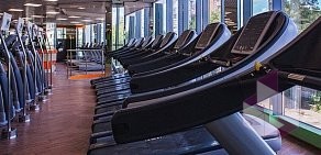 Gold’s Fitness в гостиничном комплексе Hampton by Hilton