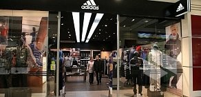 Спортивный магазин Adidas в ТЦ Июнь