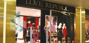Магазин женской одежды LOVE REPUBLIC в ТЦ Галерея на Лиговском проспекте