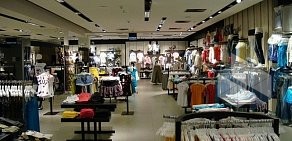 Магазин одежды и обуви Bershka в ТЦ Сити Молл