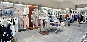 Магазин женской одежды Motivi в ТЦ Щука