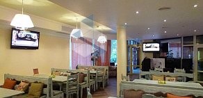 Арт-кафе Палитра вкуса в здании кинотеатра Нева