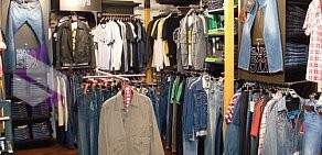Магазин одежды Levi`s, обуви и аксессуаров в ТЦ Сити Молл