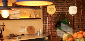 Сеть кафе-пиццерий Fornetto на метро Парк культуры