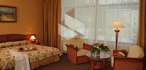 Артурс Village & SPA Hotel в Ларево