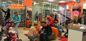 Магазин детской и подростковой обуви 1000 и одна туфелька в ТЦ Ульянка