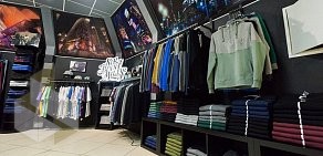 Магазин стрит-одежды и аксессуаров 21shop в ТЦ Атом