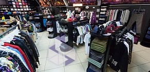 Магазин стрит-одежды и аксессуаров 21shop в ТЦ Атом
