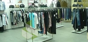 Магазин женской одежды Denny Rose на метро Славянский бульвар