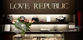 Магазин женской одежды LOVE REPUBLIC в ТЦ Невский