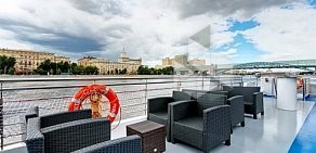 Теплоход River Lounge на улице Крымский Вал
