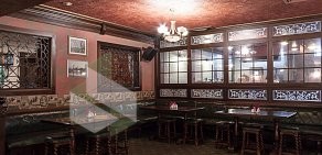 Паб, клуб и ресторан BEN HALL на улице Народной Воли, 65