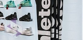 Магазин спортивной одежды и обуви The Athlete`s Foot в ТЦ Метрополис