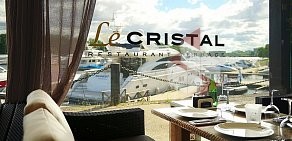 Ресторан Le Cristal на набережной Мартынова