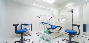Стоматологический центр Dentis на метро Мякинино
