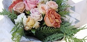 Магазин цветов в коробках и особенных букетов Miss Blooms на улице Горького