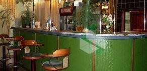 Кафе-бар Тройка на метро Ленинский проспект