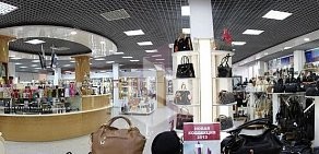 Сеть специализированных магазинов кожгалантереи Мир сумок в ТЦ Оптима