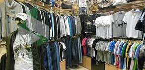Магазин молодежной одежды и аксессуаров QUEST-SHOP на проспекте Просвещения