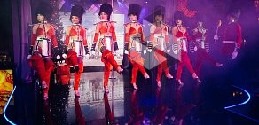 Кабарэ Show Girls на улице Труда