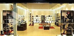 Сеть бутиков обуви, верхней одежды и сумок Baldinini в ТЦ Питер