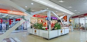 Торговый центр МИР на Средне-Московской улице