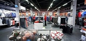 Магазин спортивной одежды и обуви Nike в ТЦ Сафа