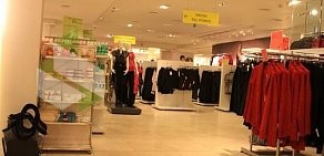 Магазин одежды и нижнего белья Marks & Spenсer в ТЦ Лето