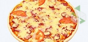 Сеть магазинов разливного пива и итальянской пиццы на вынос Pizzashop на Революционной улице