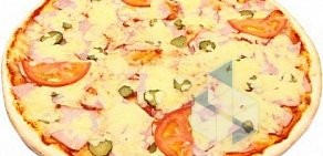 Сеть магазинов разливного пива и итальянской пиццы на вынос Pizzashop на улице Урицкого