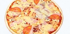 Сеть магазинов разливного пива и итальянской пиццы на вынос Pizzashop на Демократической улице