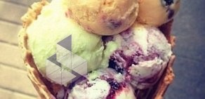 Киоск по продаже мороженого Баскин Роббинс в ТЦ Тройка