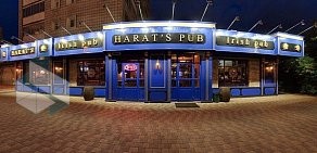 Harat&#039;s Pub на улице Челюскинцев