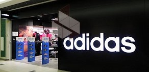 Спортивный магазин Adidas Performance в ТЦ ИЮНЬ